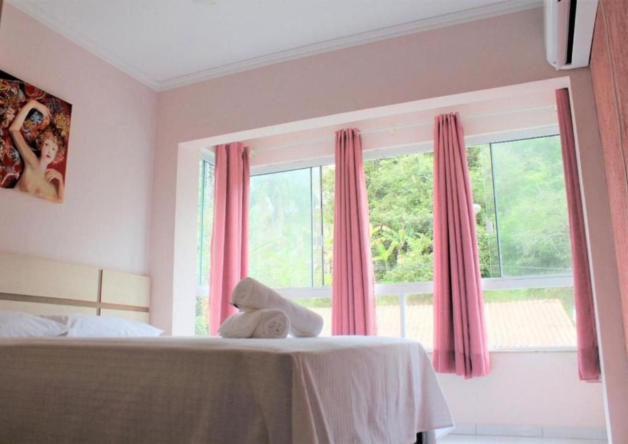 Apartamento Inteiro 3 Quartos No Condominio Solar Das Bromelias 邦比尼亚斯 外观 照片
