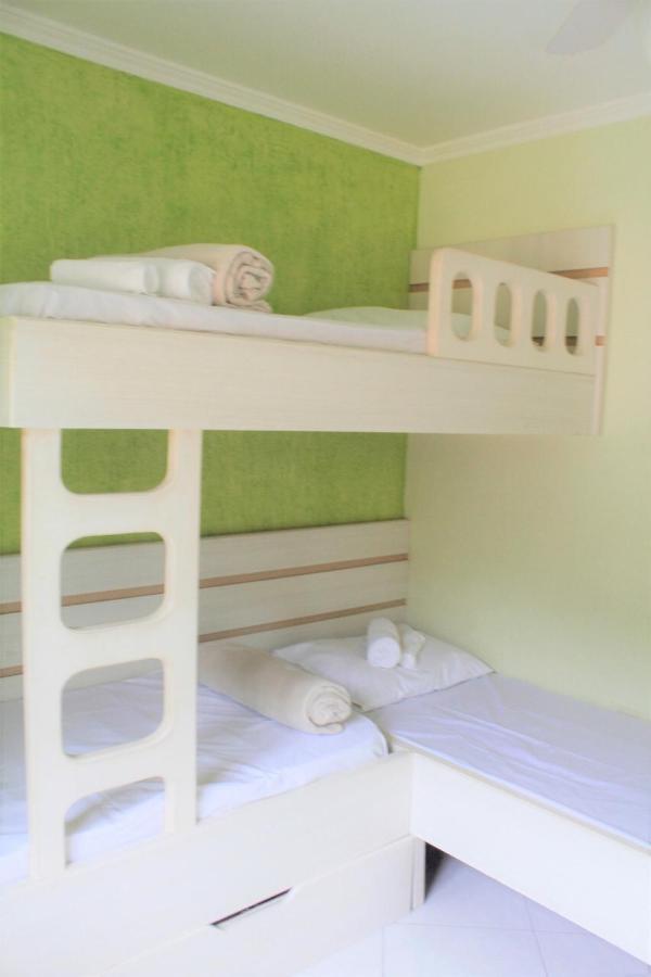 Apartamento Inteiro 3 Quartos No Condominio Solar Das Bromelias 邦比尼亚斯 外观 照片