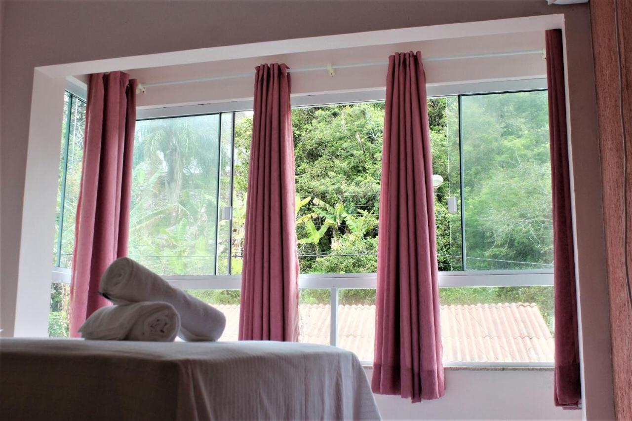 Apartamento Inteiro 3 Quartos No Condominio Solar Das Bromelias 邦比尼亚斯 外观 照片